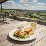 lunchgerecht met gerookte zalm